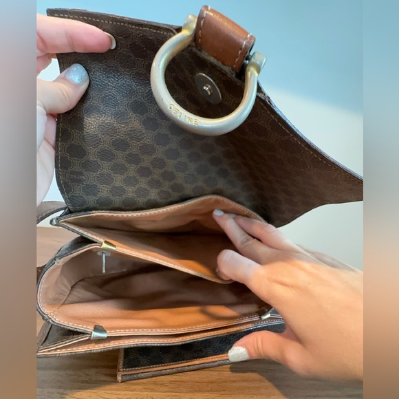 3-Fer‼️ Celine Crossbody, Wallet and Chain - Picture 10 of 16